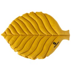 Mr.Kranch / Лежанка Мистер Кранч для животных Листочек двусторонняя с имитацией кожи Охра